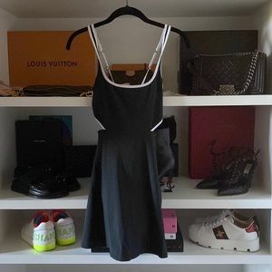 Abercrombie traveler cut out dress black/white XSP worn once
